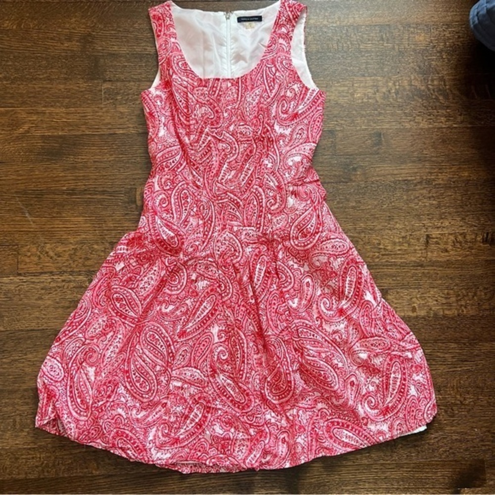 Tommy Hilfiger size 6 sleeveless fit and flare dress